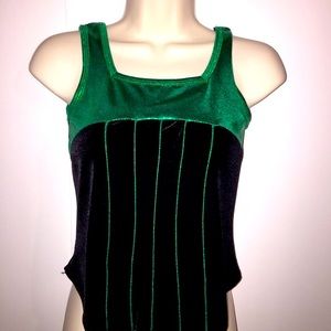 🎉SALE ! Gorgeous Emerald Green & Black Top
